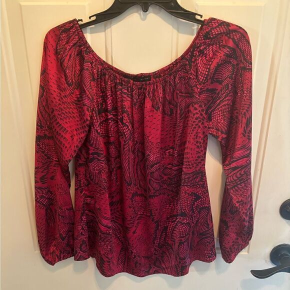 White House Black Market Red and Black Python Print Off the Shoulder Top size XS - Picture 2 of 5
